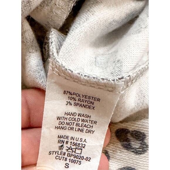 NEW Bibi Womens Animal Print Keyhole Back Short Sleeve Romper Cream Black Small - Picture 12 of 12